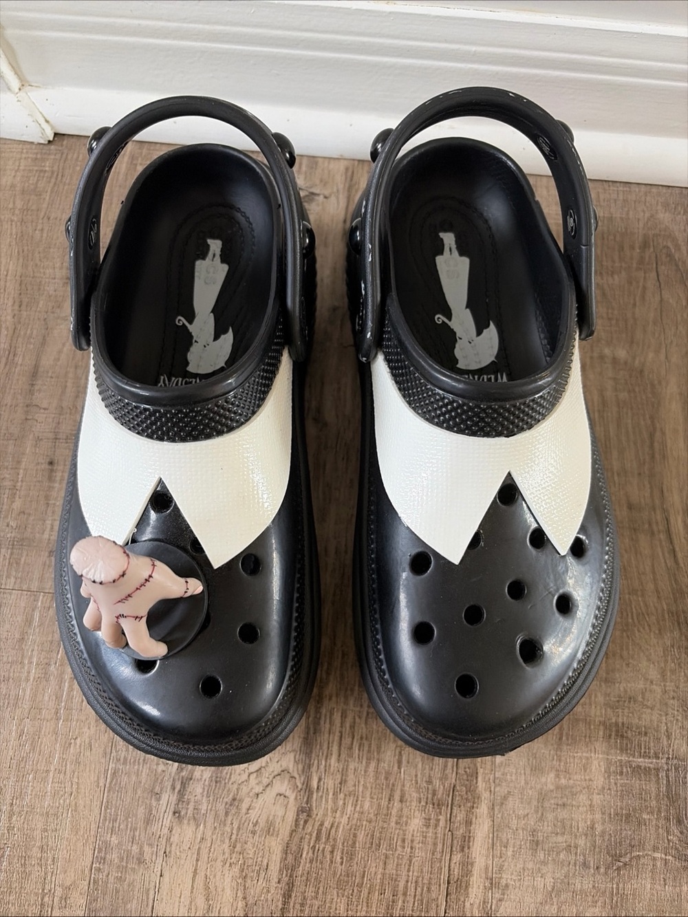 WEDNESDAY ADDAMS X CROCS STOMP CLOGS - Size 6 Mens Size 8 Women's - New Other - Picture 3 of 15